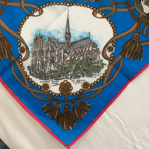 NEW!!! Square Woman Scarf of Paris Scenery - Picture 9 of 11